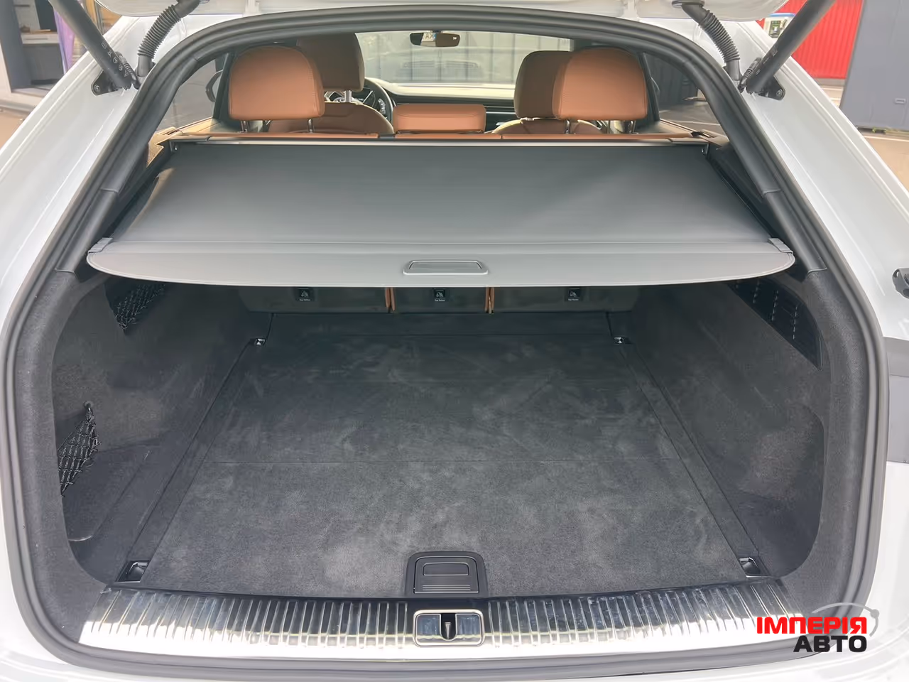 Audi Q8 - фото 9