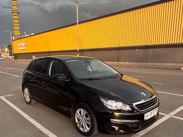 Peugeot 308 - фото 1