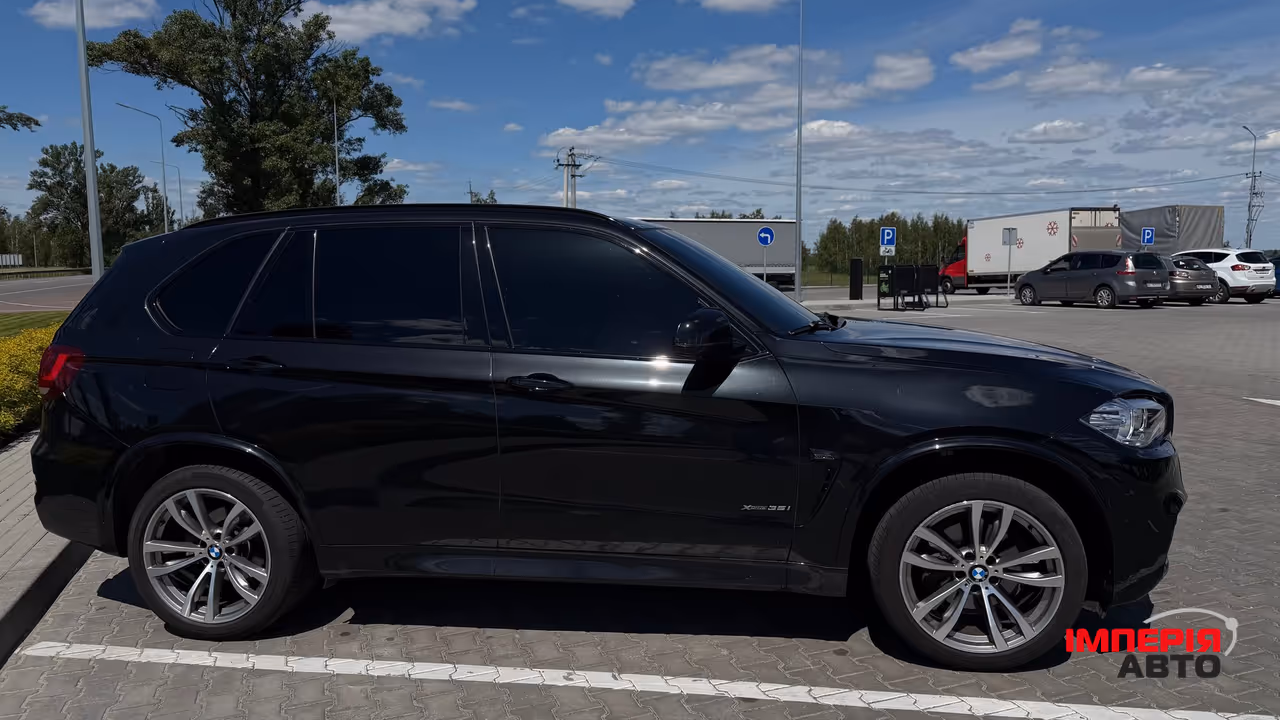 BMW X5 - фото 6