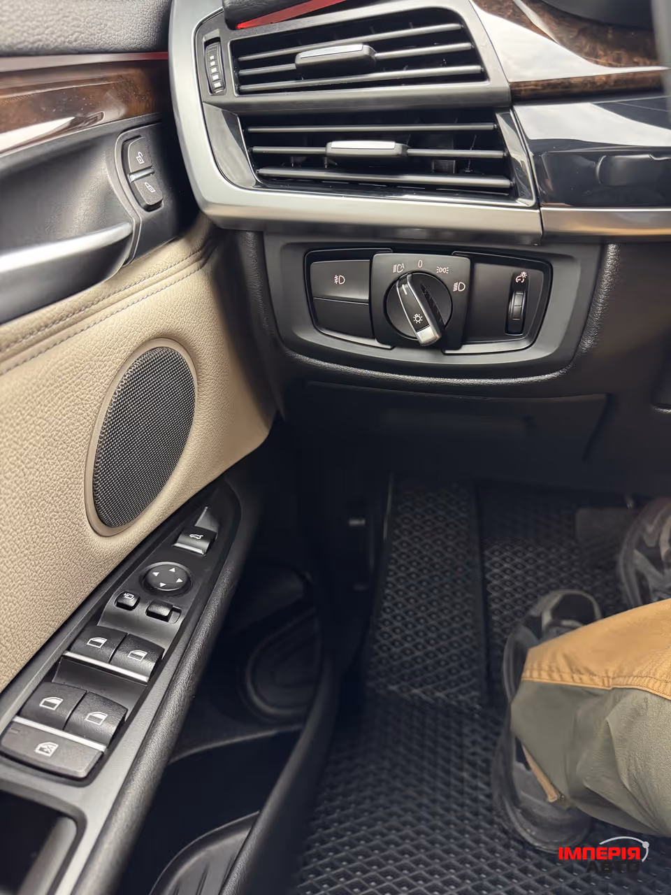 BMW X5 - фото 12