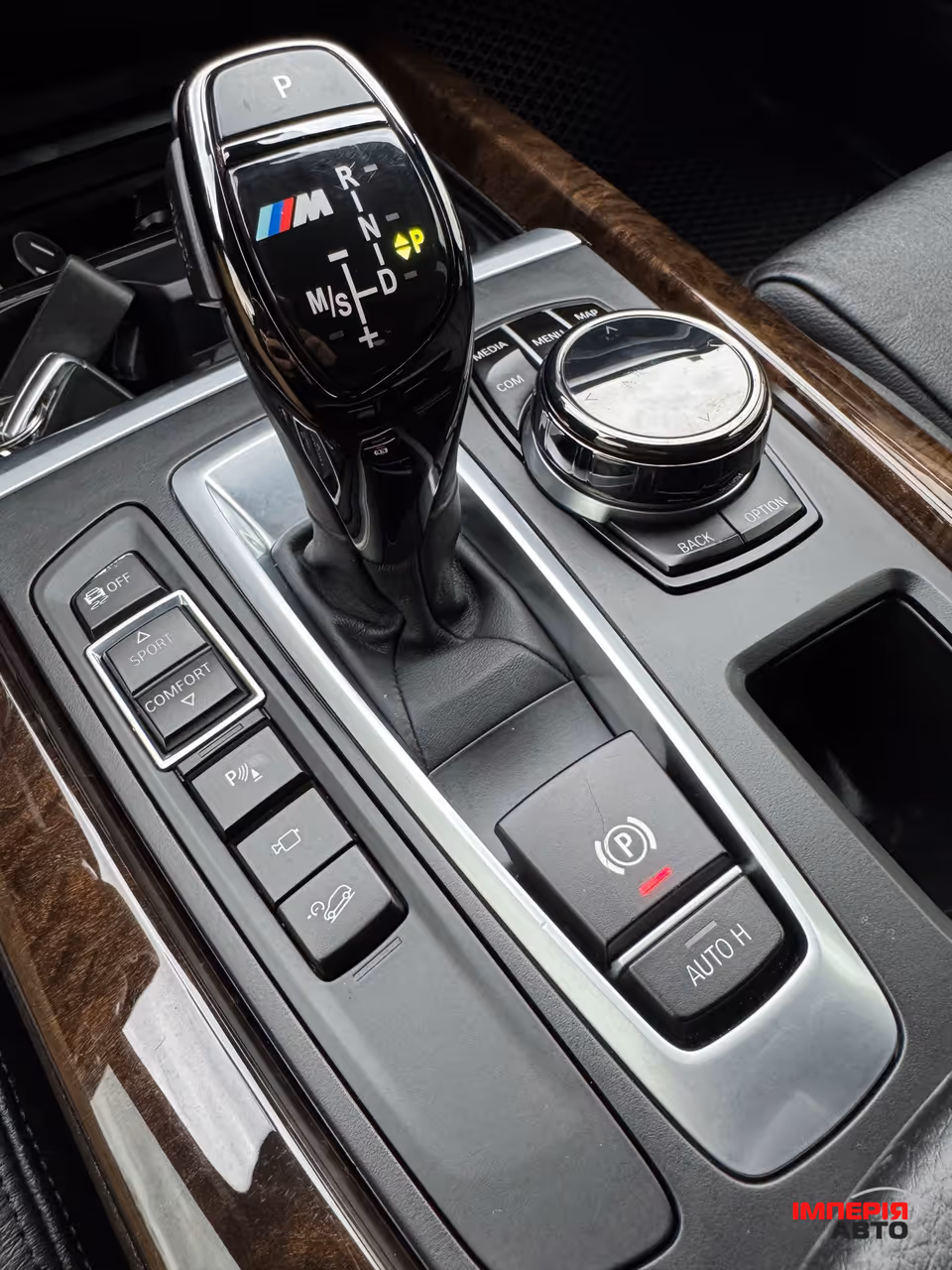 BMW X5 - фото 9
