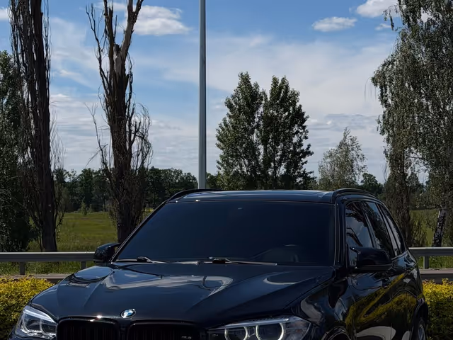 BMW X5 - фото 3