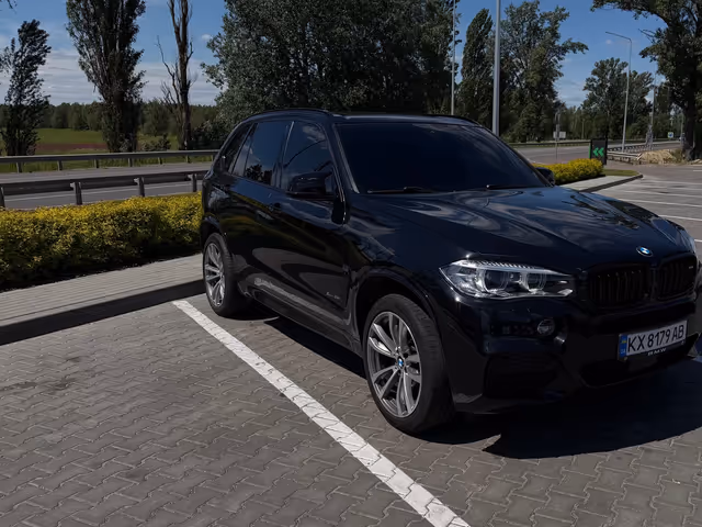 BMW X5 - фото 5