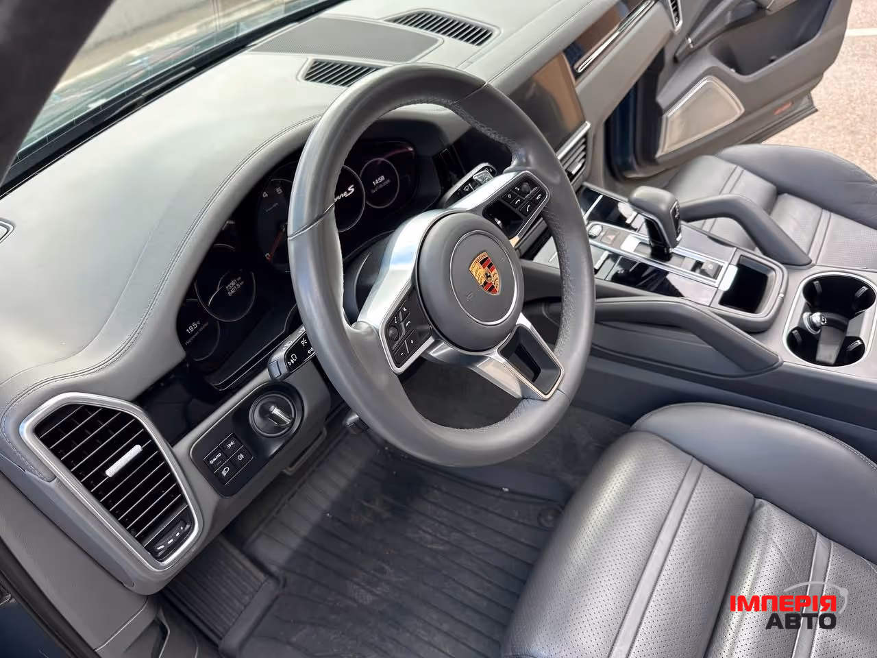 Porsche Cayenne - фото 9