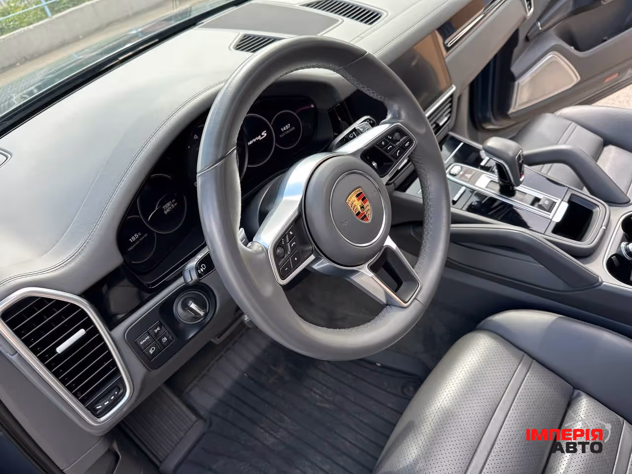 Porsche Cayenne - фото 14