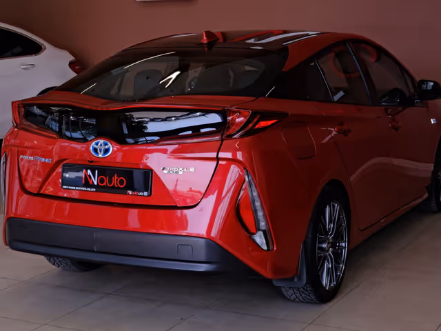 Toyota Prius - фото 5