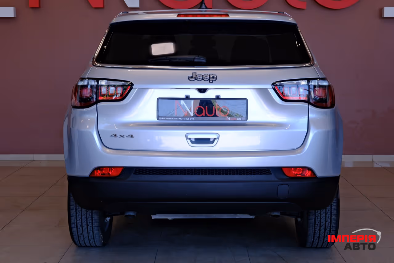Jeep Compass - фото 6
