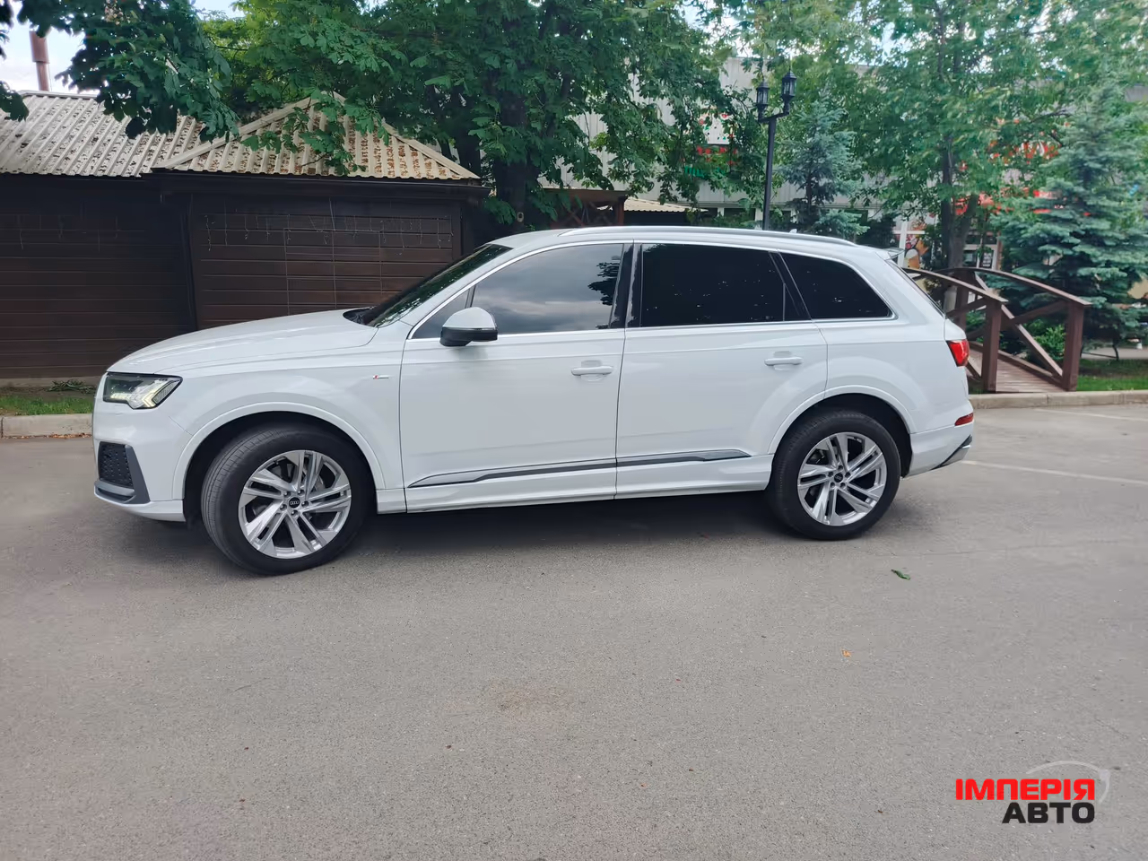 Audi Q7 - фото 10