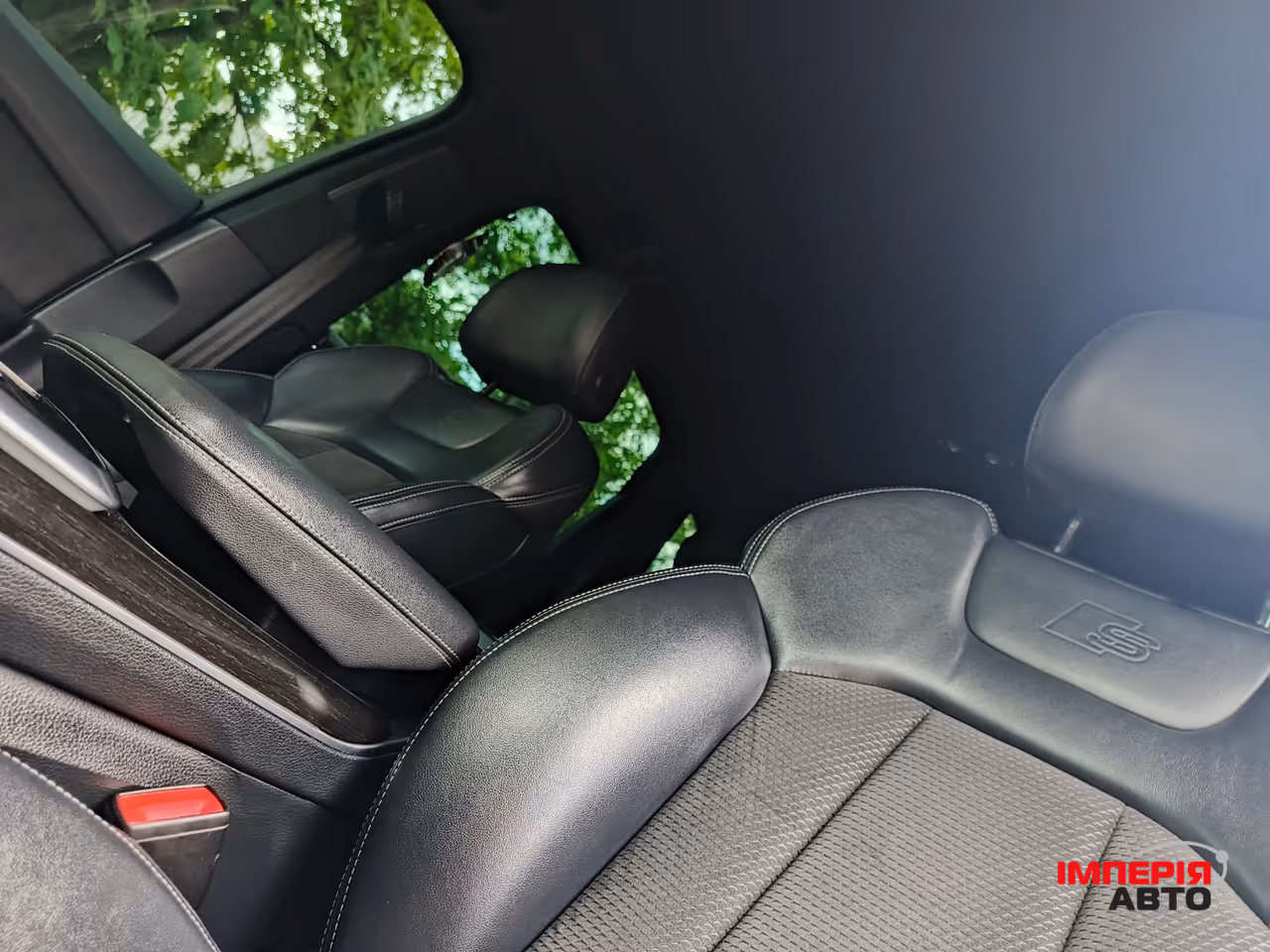 Audi Q7 - фото 14