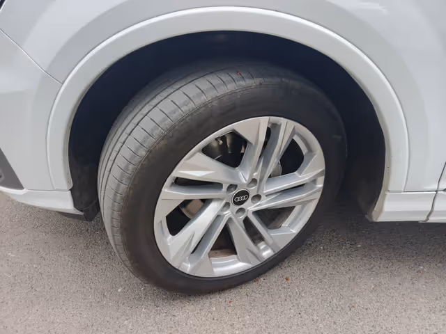 Audi Q7 - фото 2