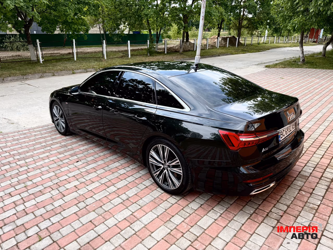 Audi A6 - фото 5