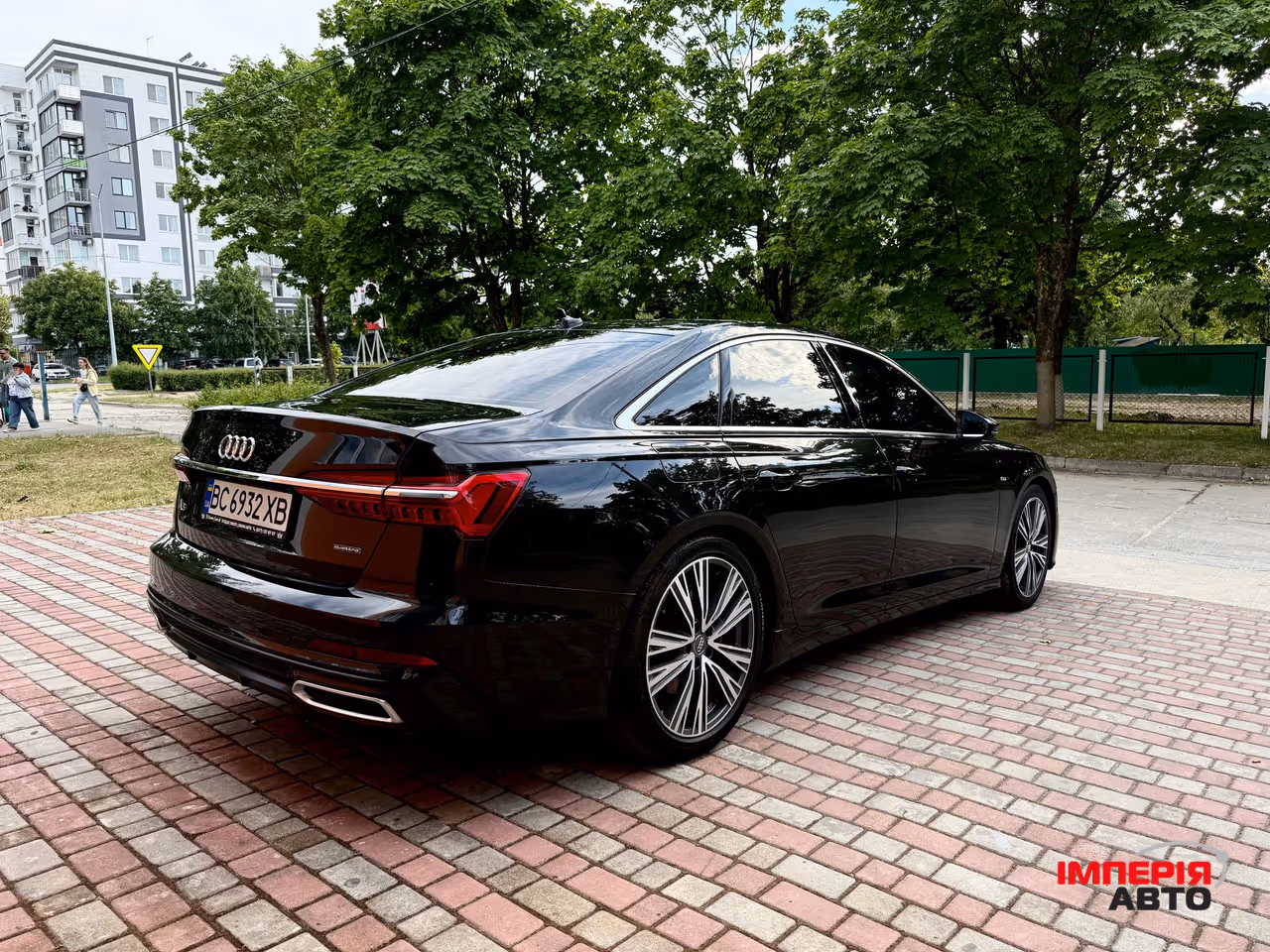 Audi A6 - фото 11