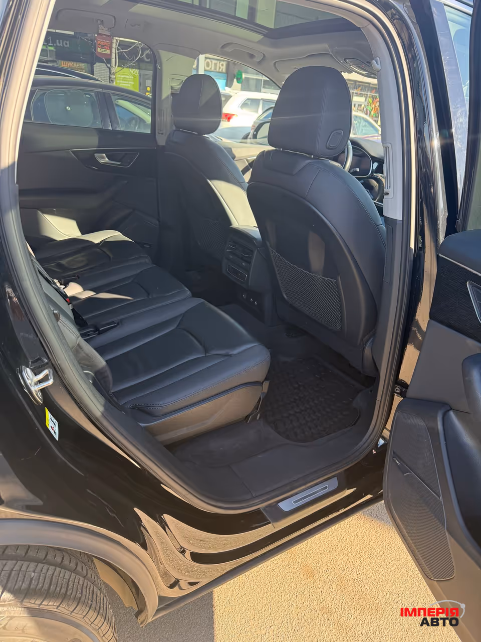 Audi Q7 - фото 10