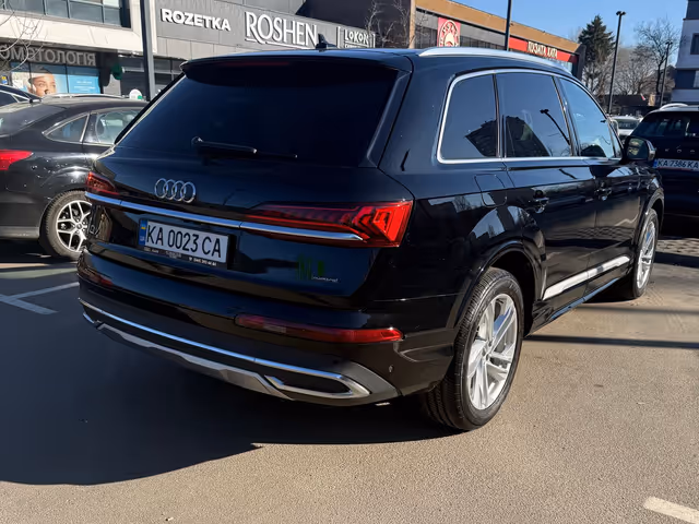 Audi Q7 - фото 4