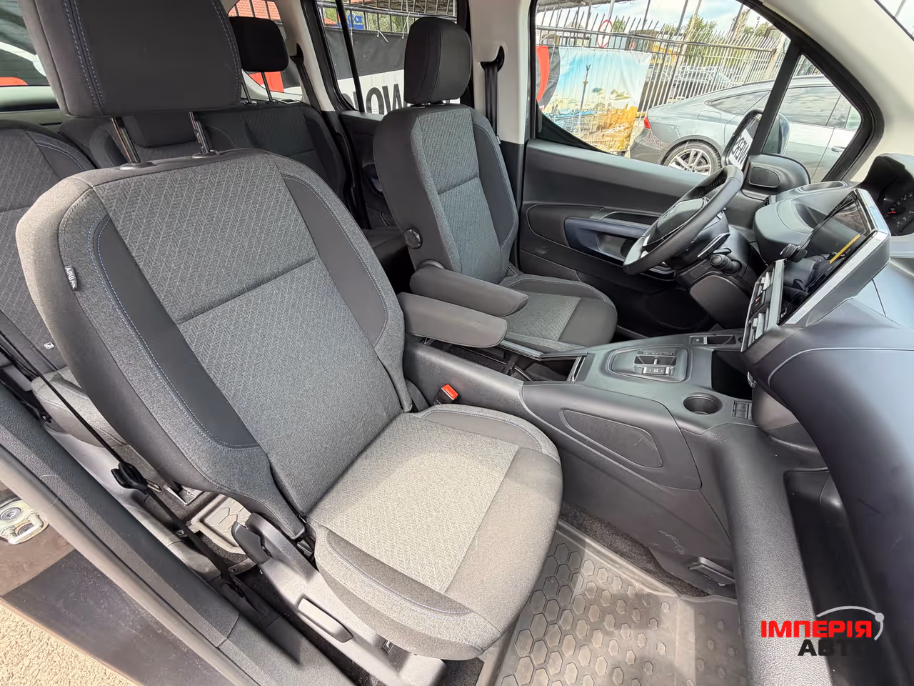 Peugeot Rifter - фото 21