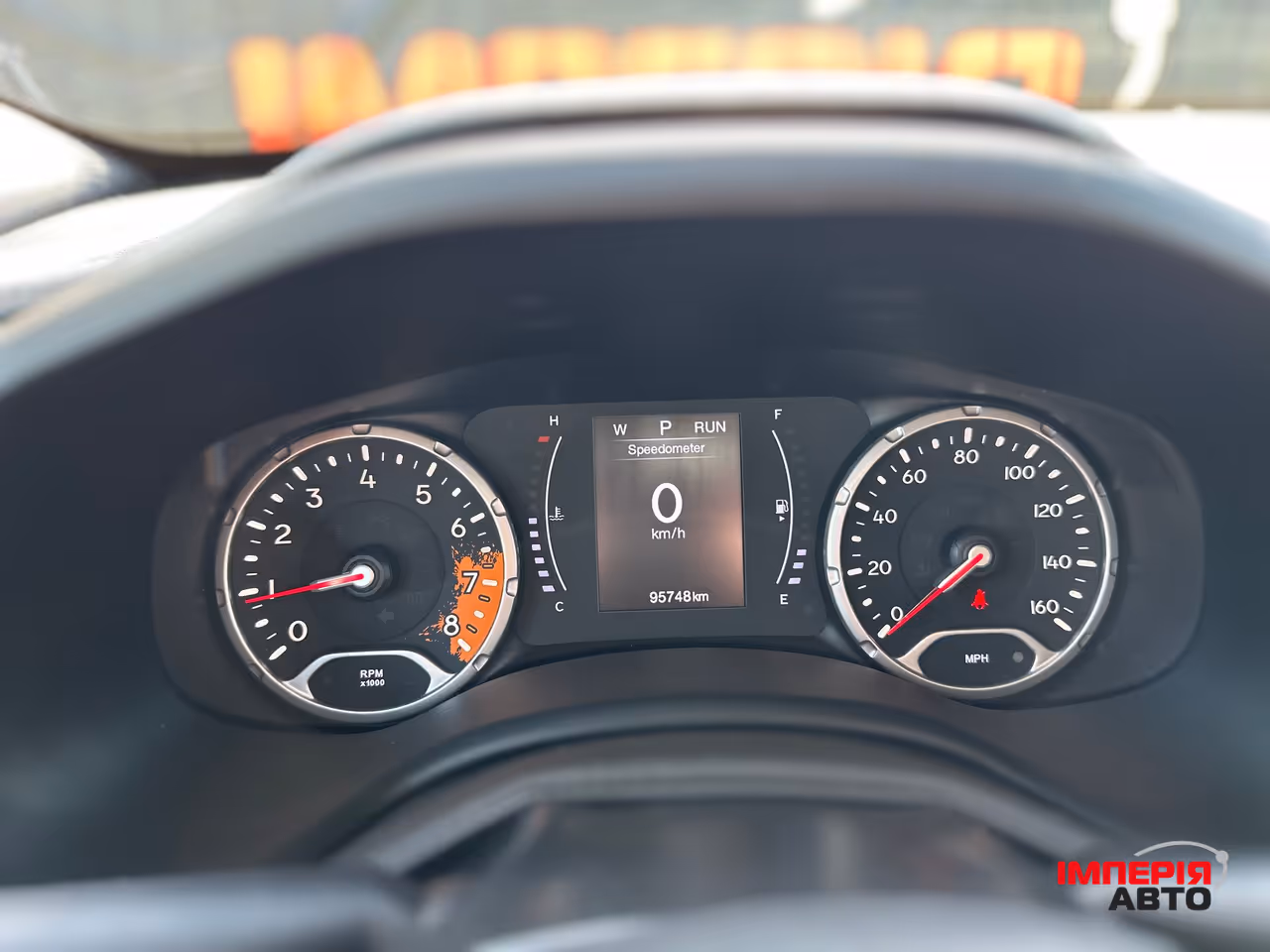 Jeep Renegade - фото 12