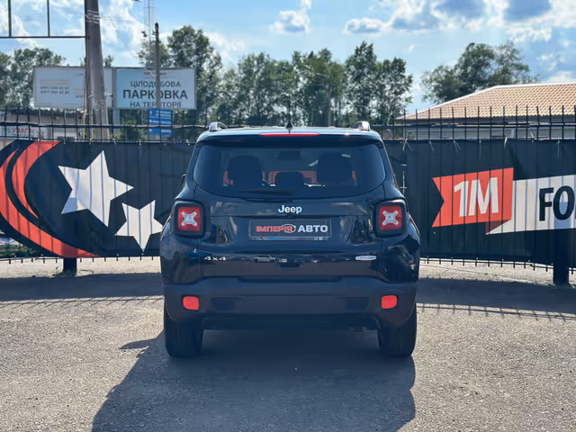 Jeep Renegade - фото 5