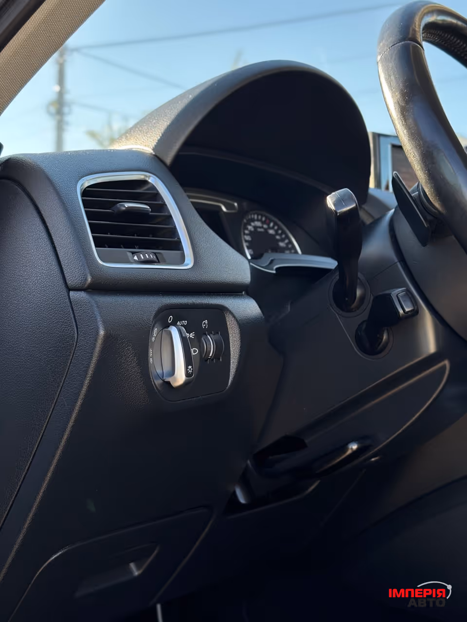 Audi Q3 - фото 19