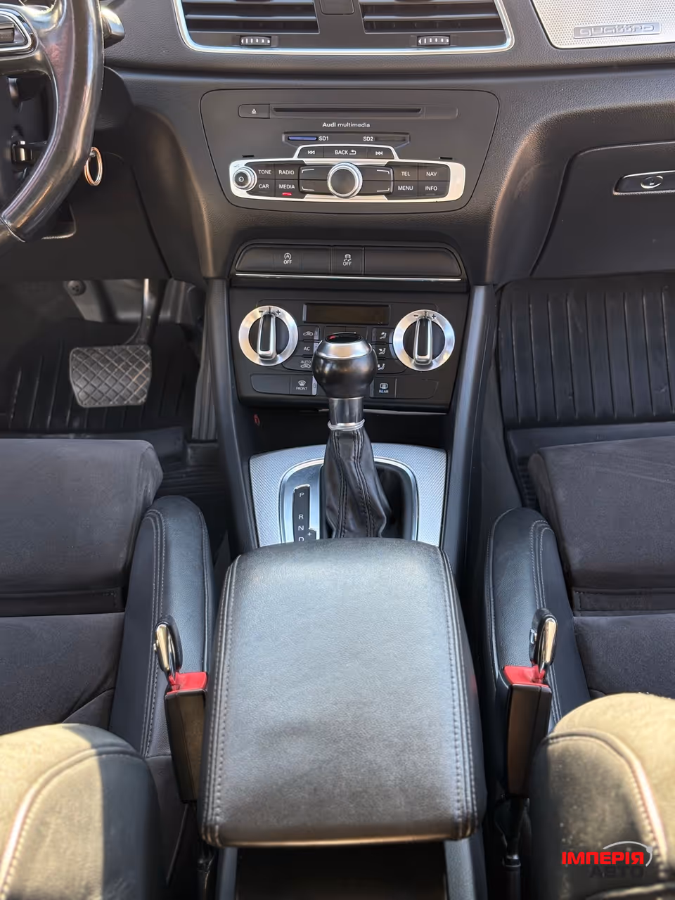 Audi Q3 - фото 43