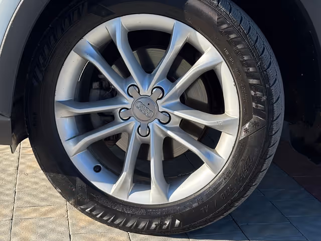 Audi Q3 - фото 4