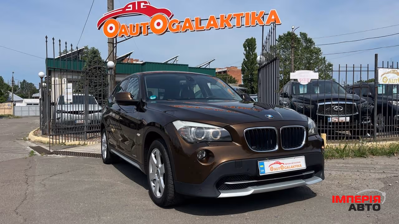 BMW X1 - фото 1