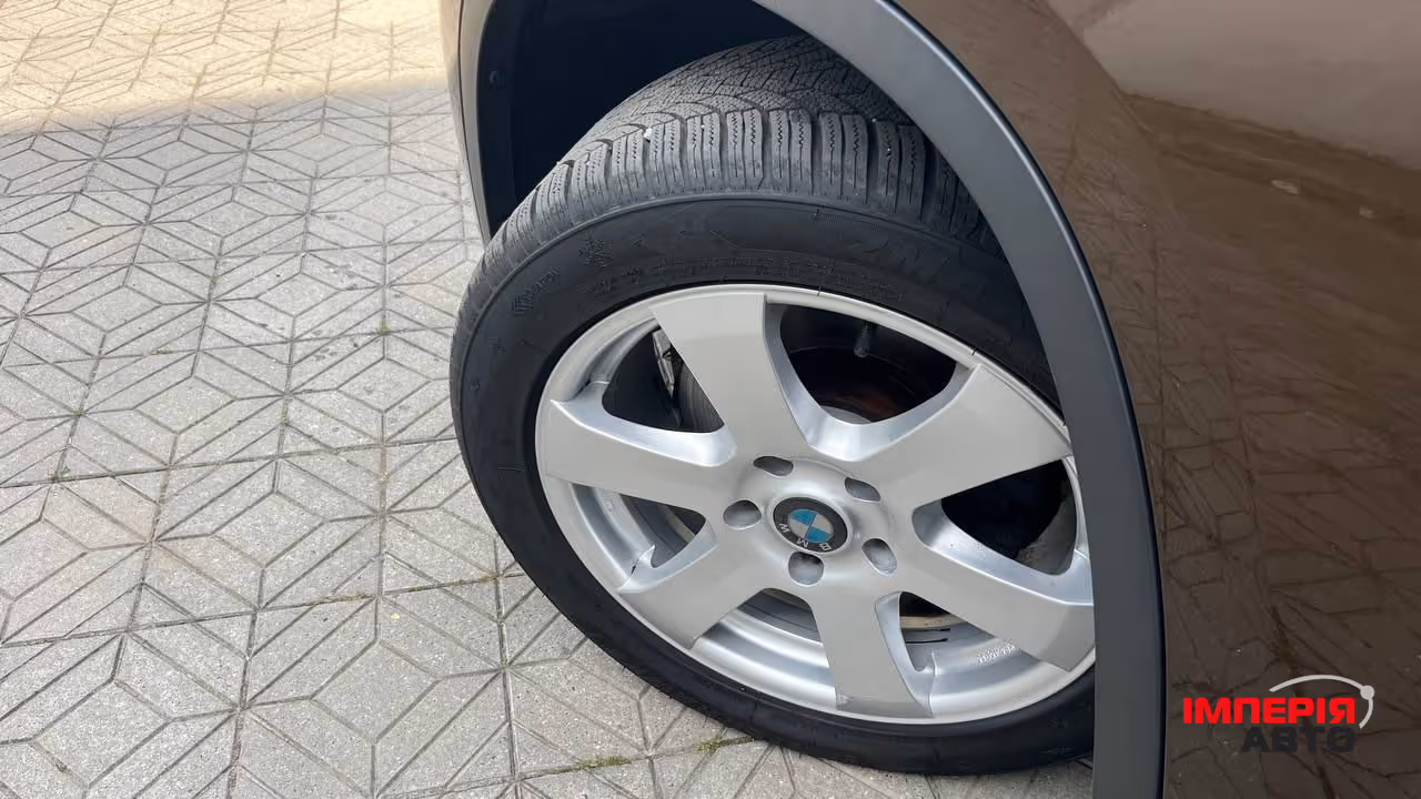 BMW X1 - фото 3
