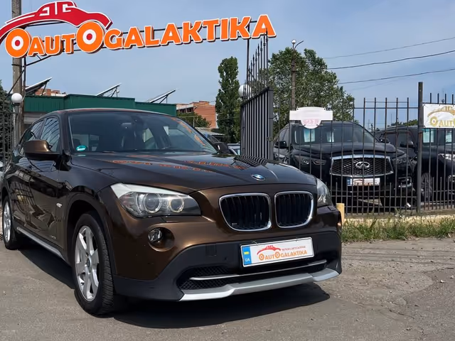 BMW X1 - фото 1