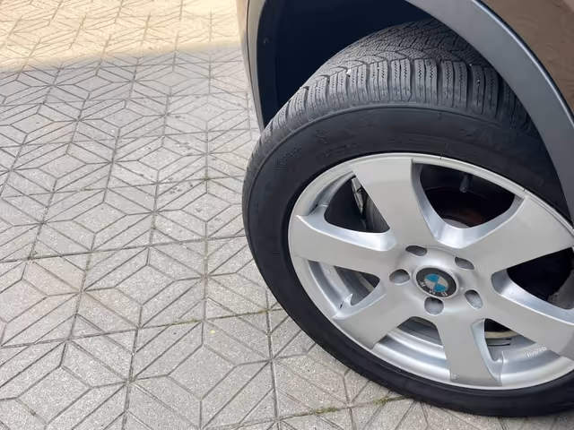 BMW X1 - фото 3