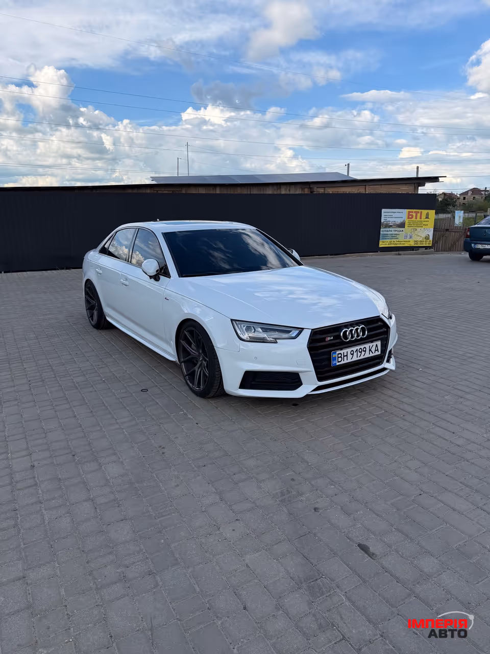Audi A4 - фото 1