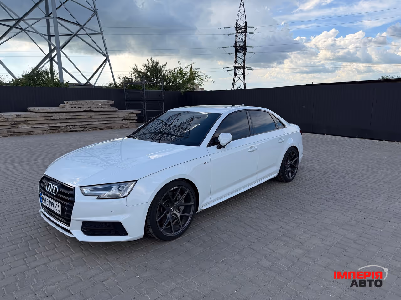 Audi A4 - фото 4