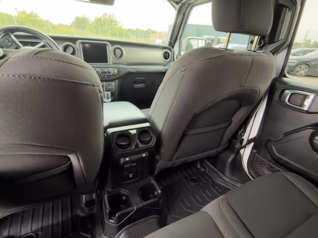 Jeep Gladiator - фото 4