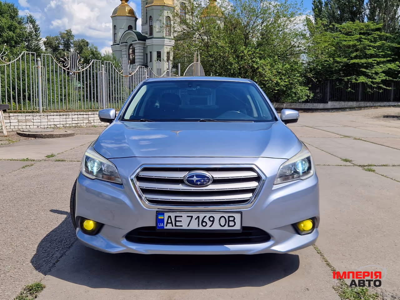 Subaru Legacy - фото 2