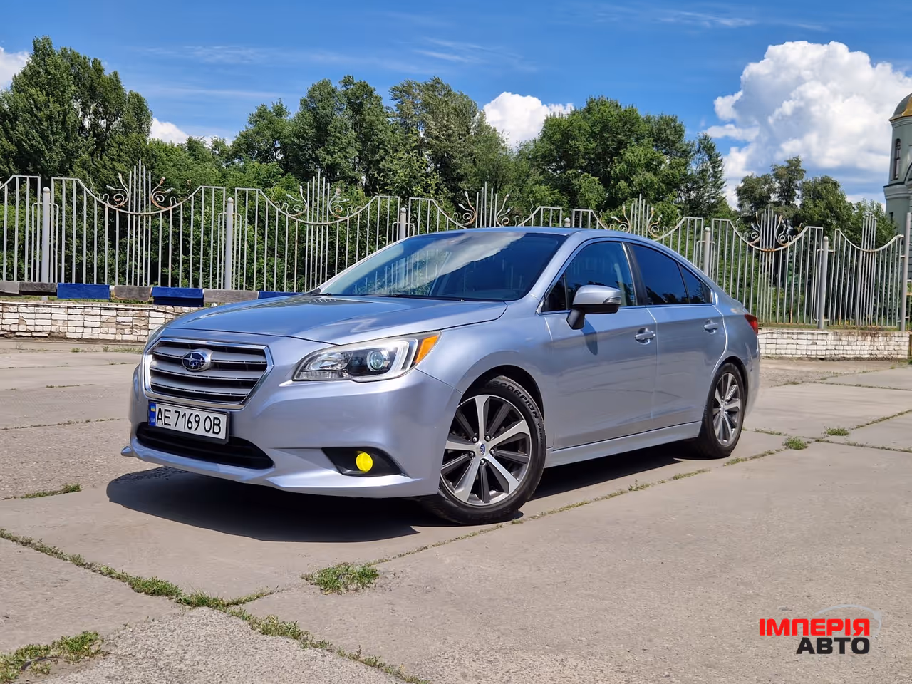 Subaru Legacy - фото 1