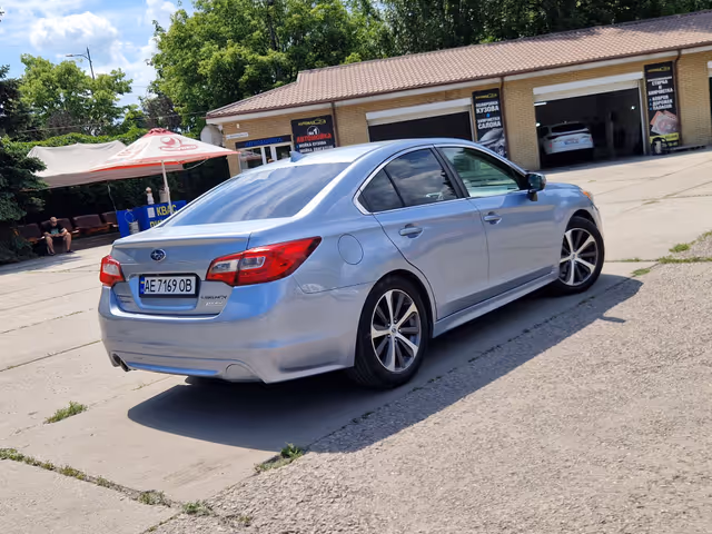 Subaru Legacy - фото 4