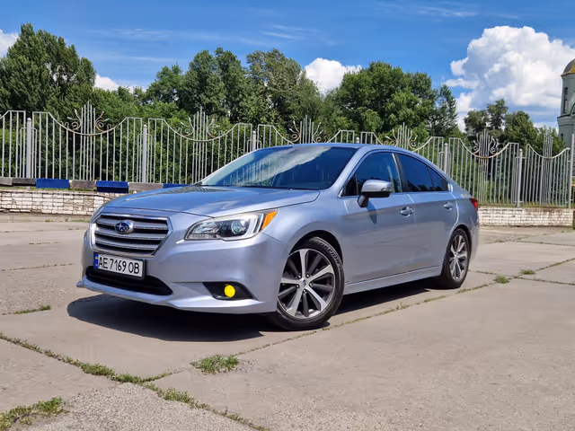 Subaru Legacy - фото 1