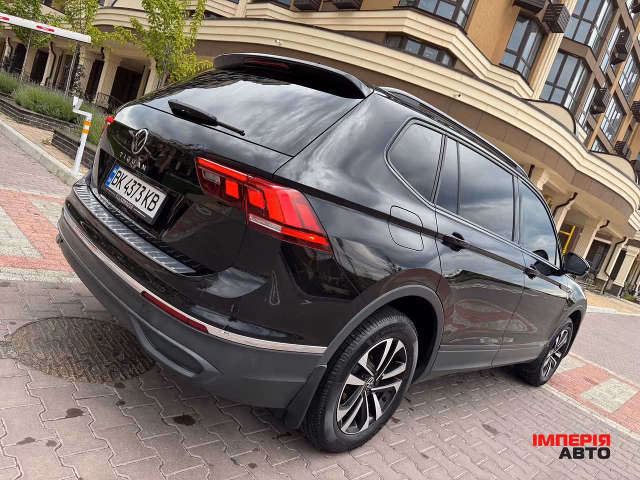 Volkswagen Tiguan - фото 4