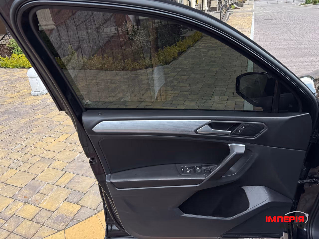 Volkswagen Tiguan - фото 36