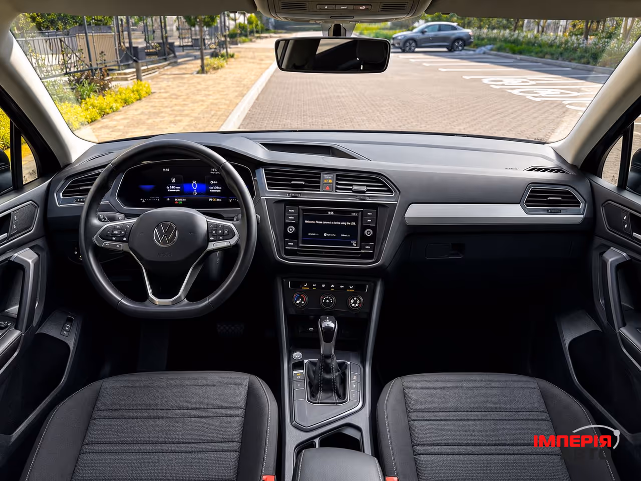 Volkswagen Tiguan - фото 8