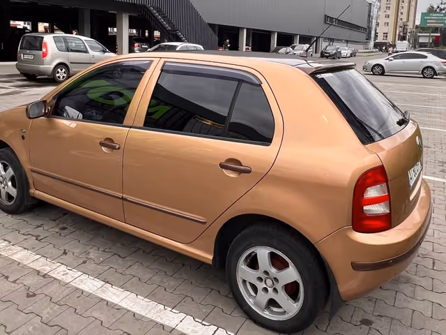 Skoda Fabia - фото 5
