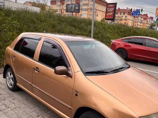 Skoda Fabia - фото 2