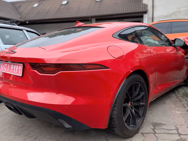 Jaguar F-Type - фото 2
