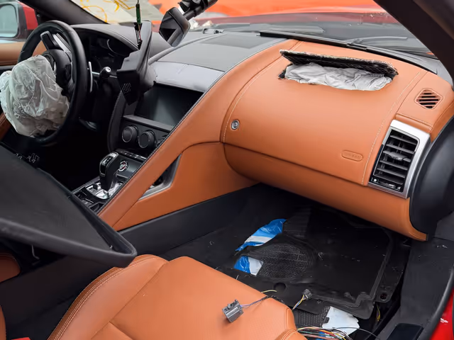 Jaguar F-Type - фото 5