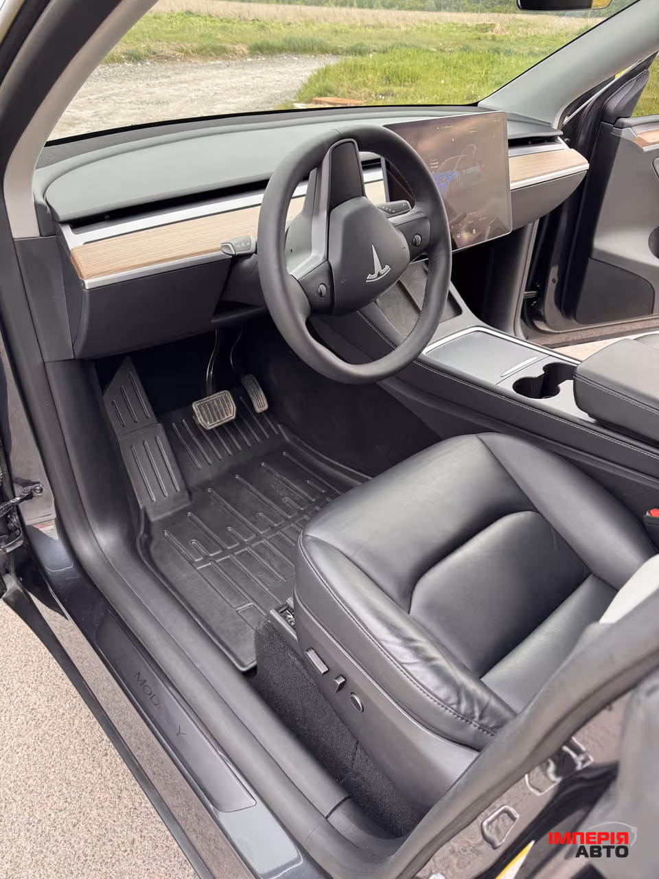 Tesla Model Y - фото 17