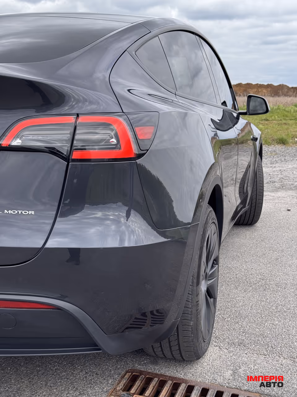 Tesla Model Y - фото 8