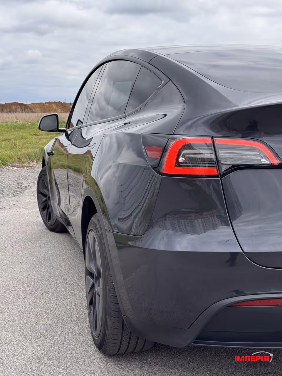 Tesla Model Y - фото 9