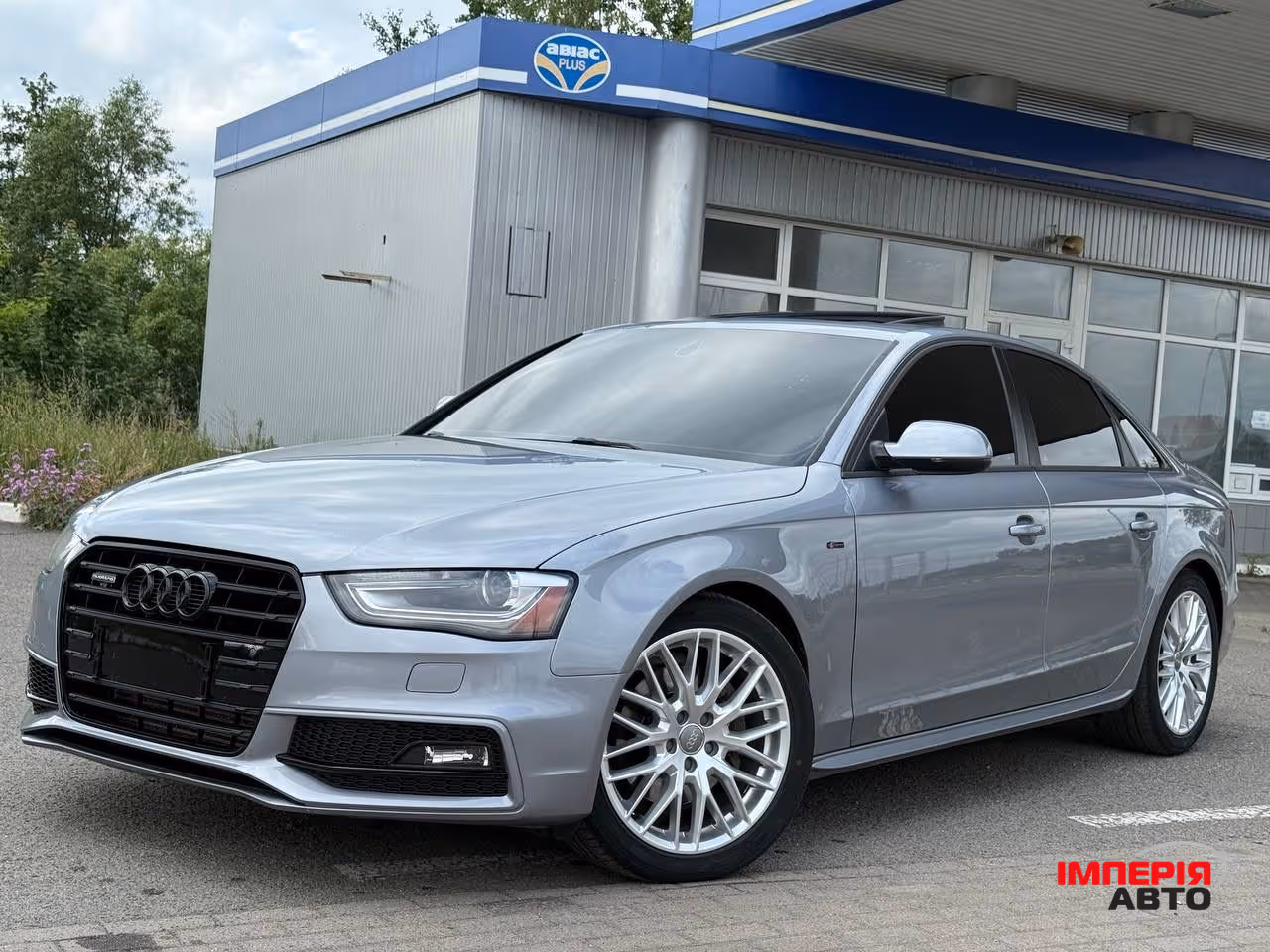 Audi A4 - фото 1