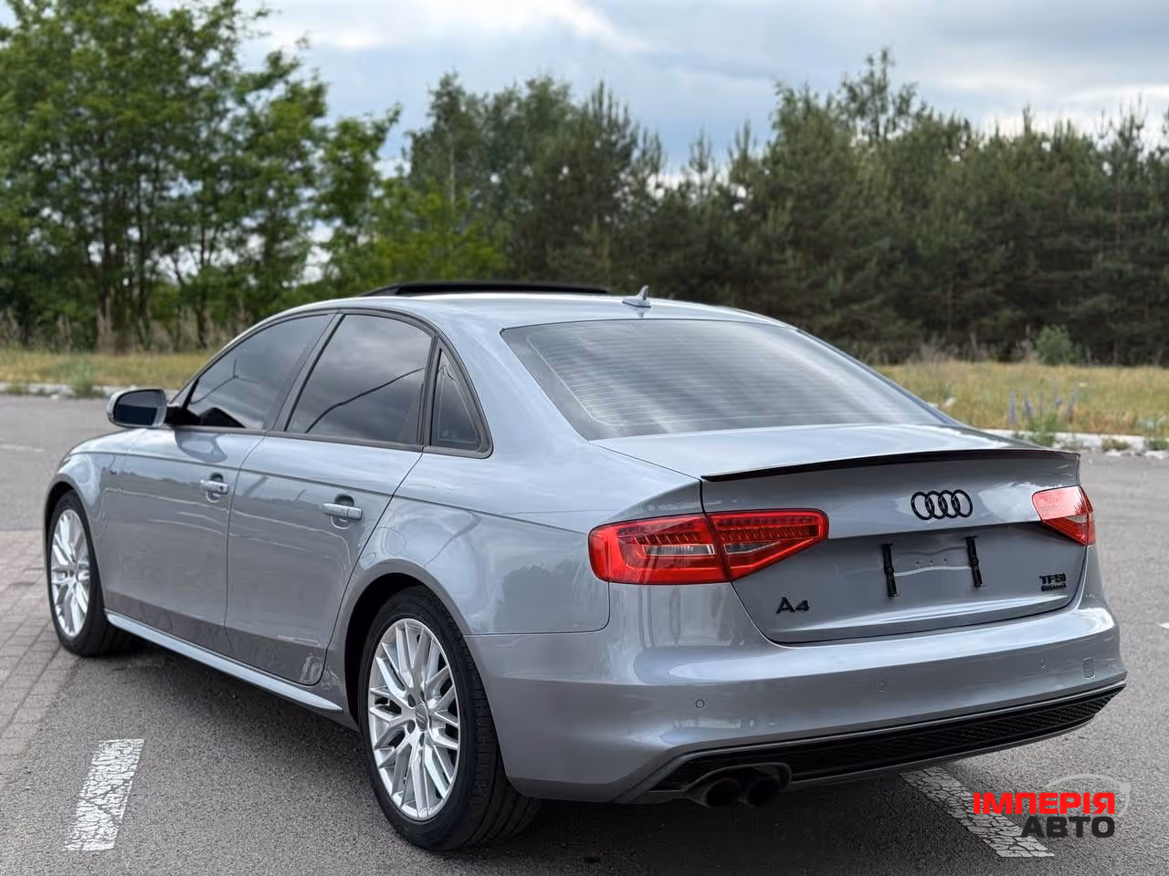 Audi A4 - фото 8