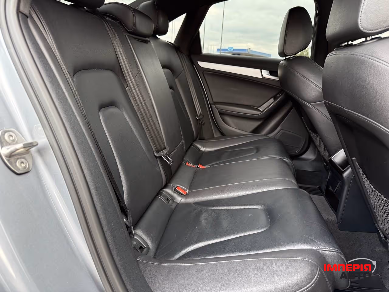 Audi A4 - фото 46