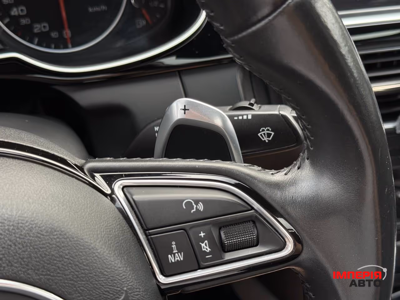 Audi A4 - фото 30