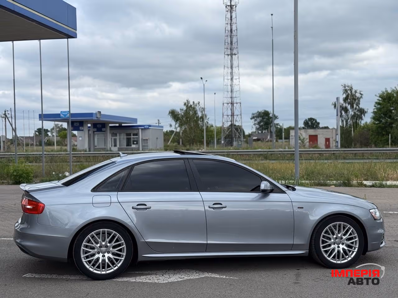 Audi A4 - фото 15